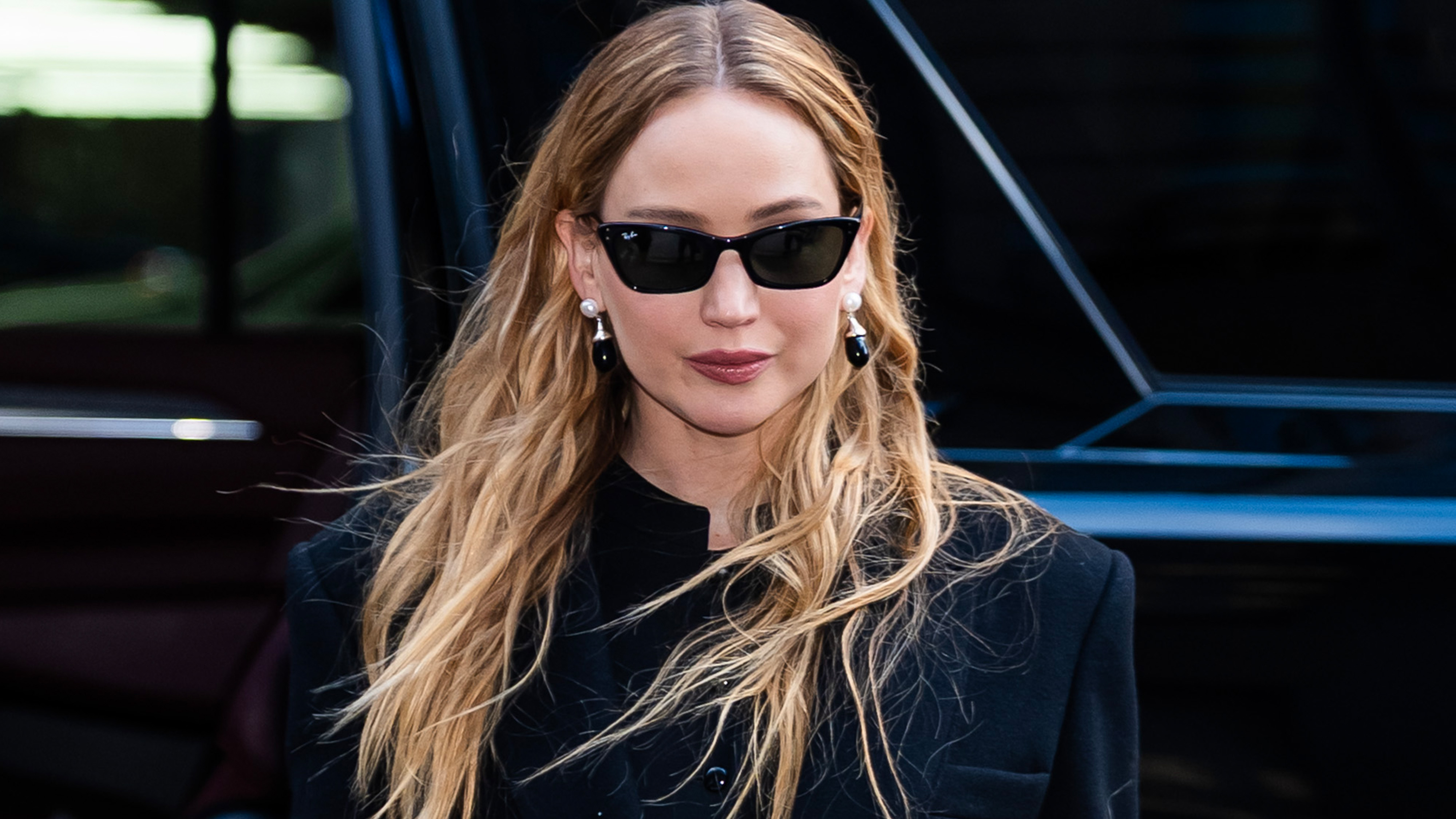 NEW YORK, NEW YORK - NOVEMBER 06: Jennifer Lawrence is seen in Midtown on November 06, 2025 in New York City. 