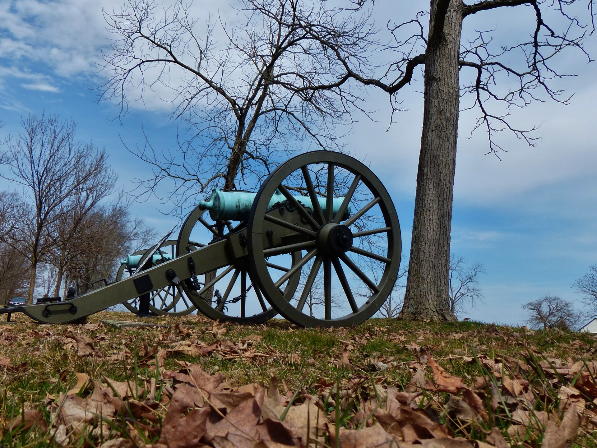 Gettysburg battle cannon