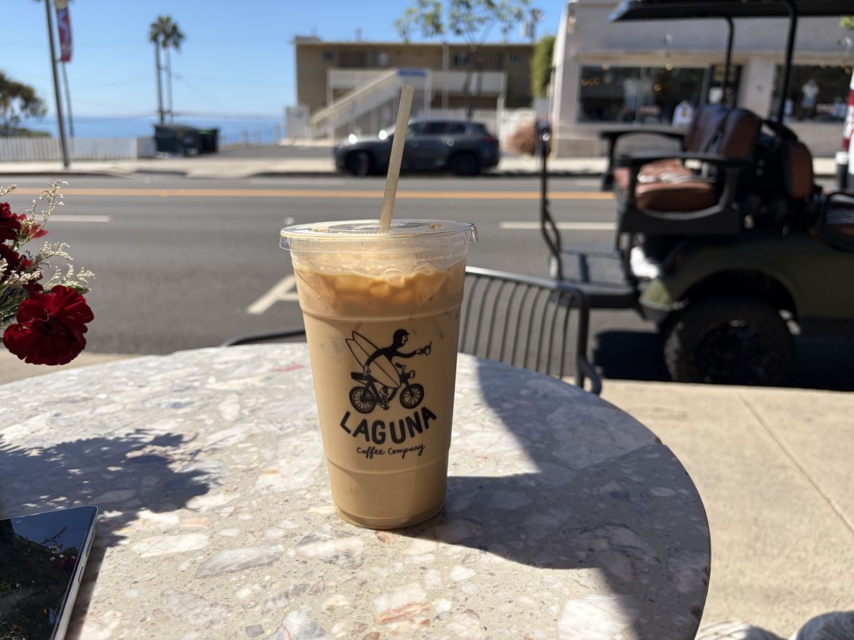 Camera samples captured with the iPhone Air's single 48MP lens.
