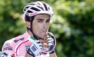 Alberto Contador (Saxo Bank Sungard) fastens his helmet to do battle for another day