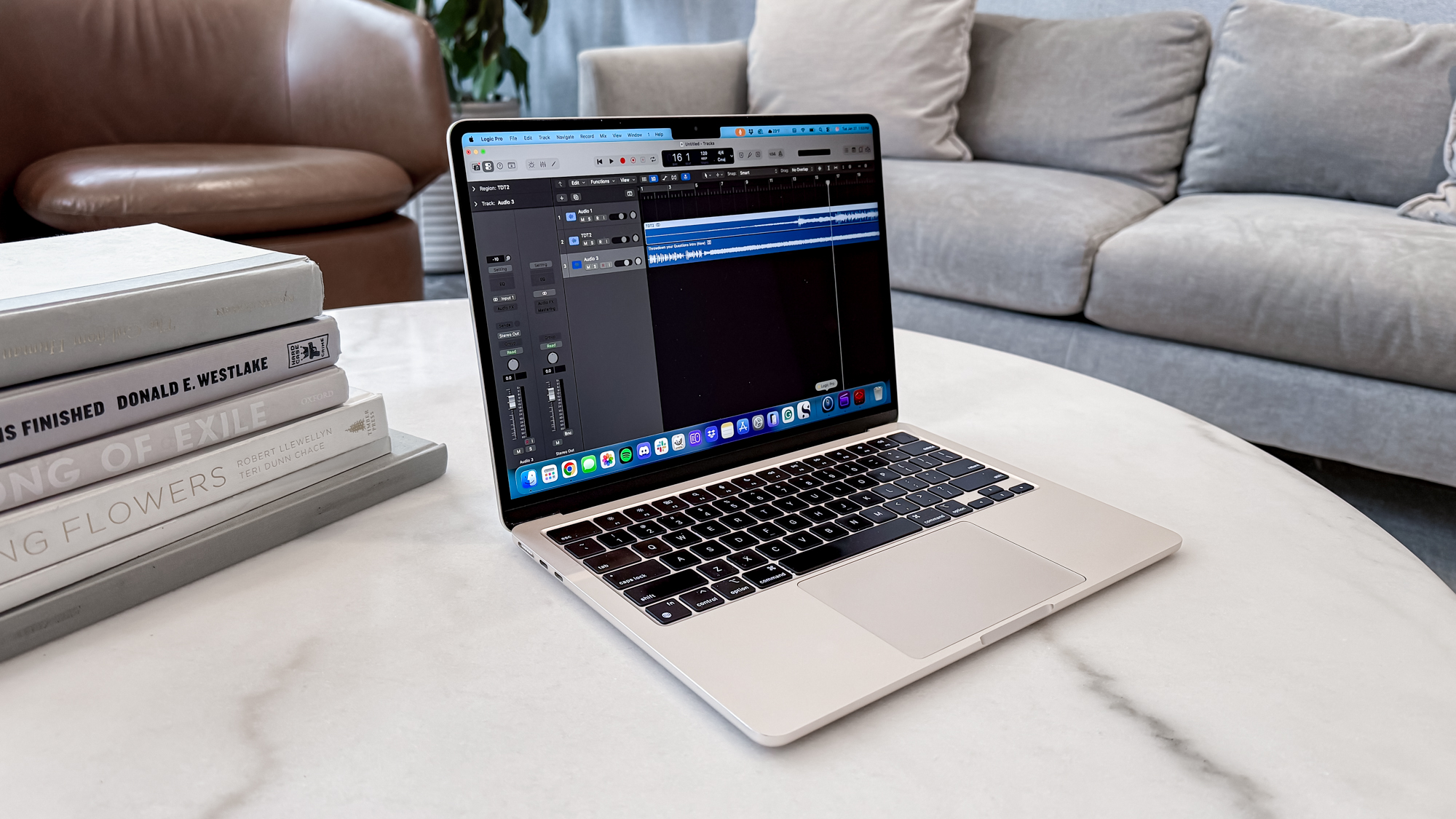 Apple Creator Studio