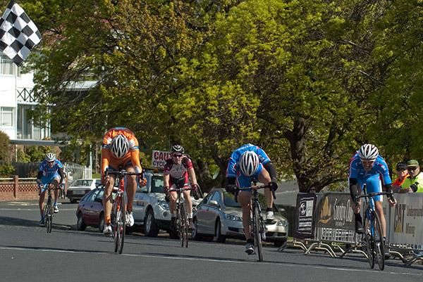 Steele Von Hoff (left) of Genesys Wealth Advisers edges out Russians Alexander Serov and Alexi Markov to win the Launceston to New Norfolk One-Day Classic.