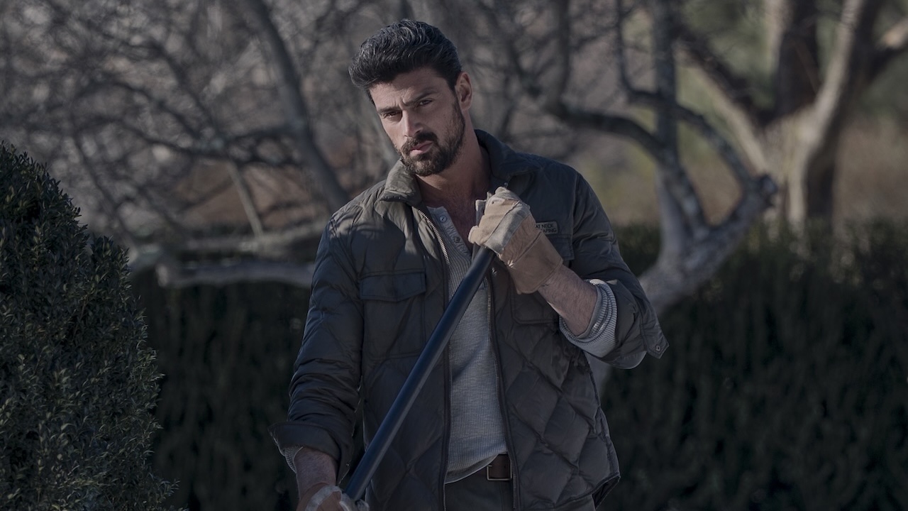 Michele Morrone outside in The Housemaid