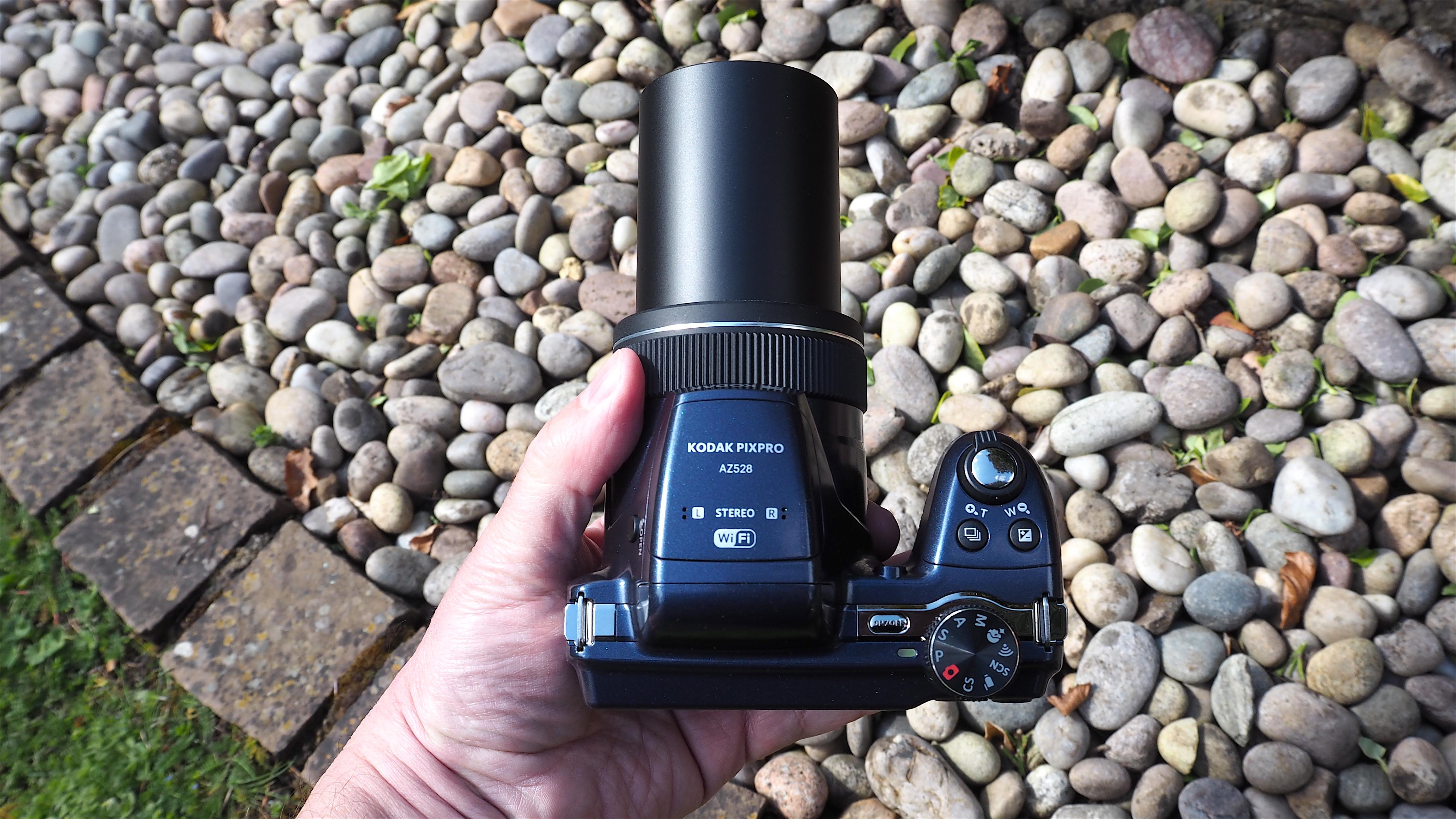 Savvies 6 Pellicole Protettive Trasparenti Per Kodak Pixpro AZ528 – Protezione Antigraffio, SU75