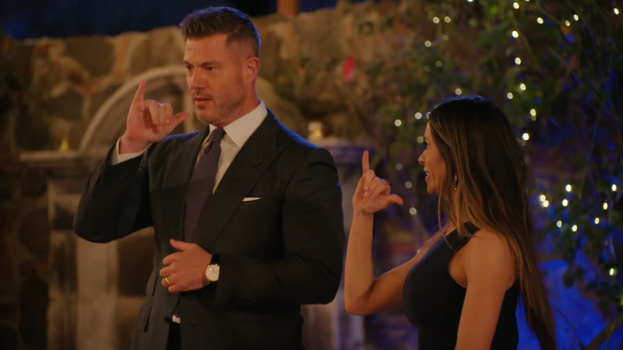 Taylor Frankie Paul teaches Jesse Palmer a TikTok dance in a deleted scene from their interview on The Golden Bachelor Season 2 finale.