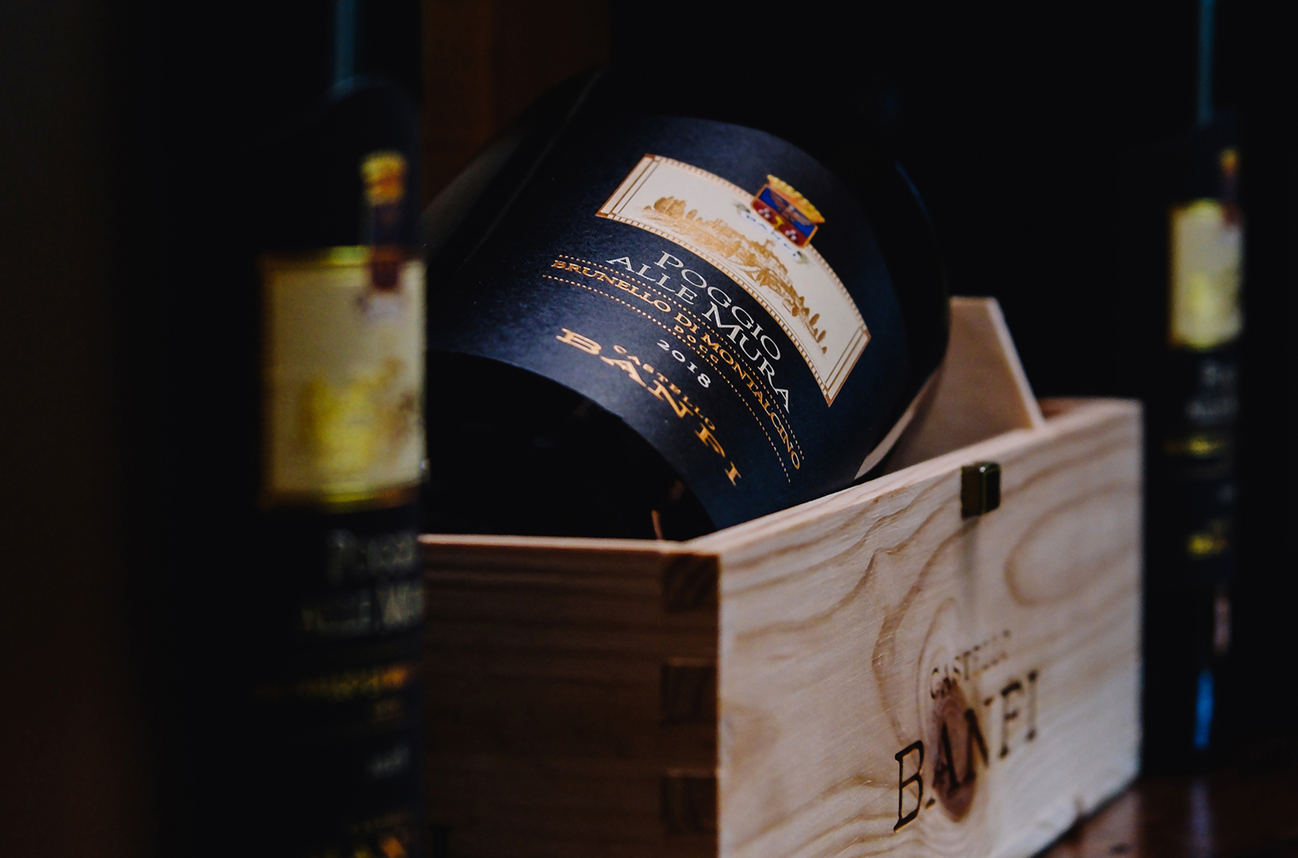 Pogge alle Mura bottle in a wooden crate
