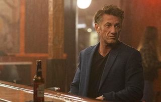 Tom (Sean Penn) has to oust someone from the mission to Mars