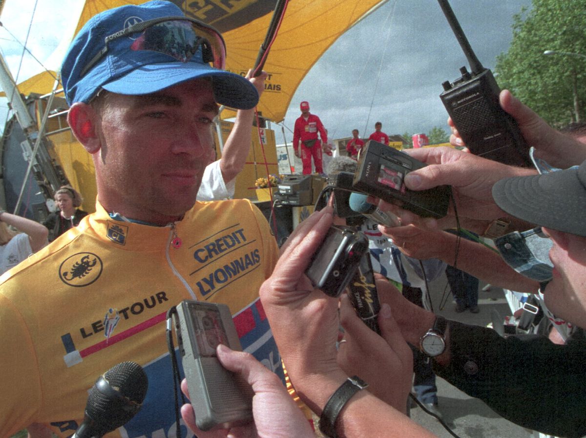 Sean Yates in the yellow jersey