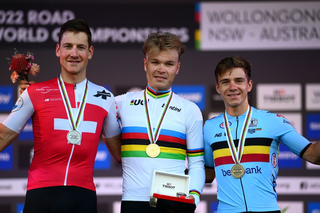WOLLONGONG AUSTRALIA SEPTEMBER 18 LR Silver medalist Stefan Kung of Switzerland gold medalist Tobias S Foss of Norway and bronze medalist Remco Evenepoel of Belgium pose on the podium during the medal ceremony after the 95th UCI Road World Championships 2022 Men Individual Time Trial a 342km individual time trial race from Wollongong to Wollongong Wollongong2022 on September 18 2022 in Wollongong Australia Photo by Tim de WaeleGetty Images