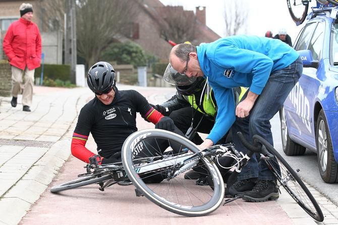 Boonen's team was quickly on the scene to help him out