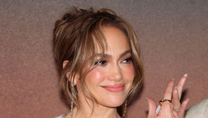 Header image of Jennifer Lopez 