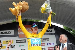 Race leader Bradley Wiggins retained the yellow jersey