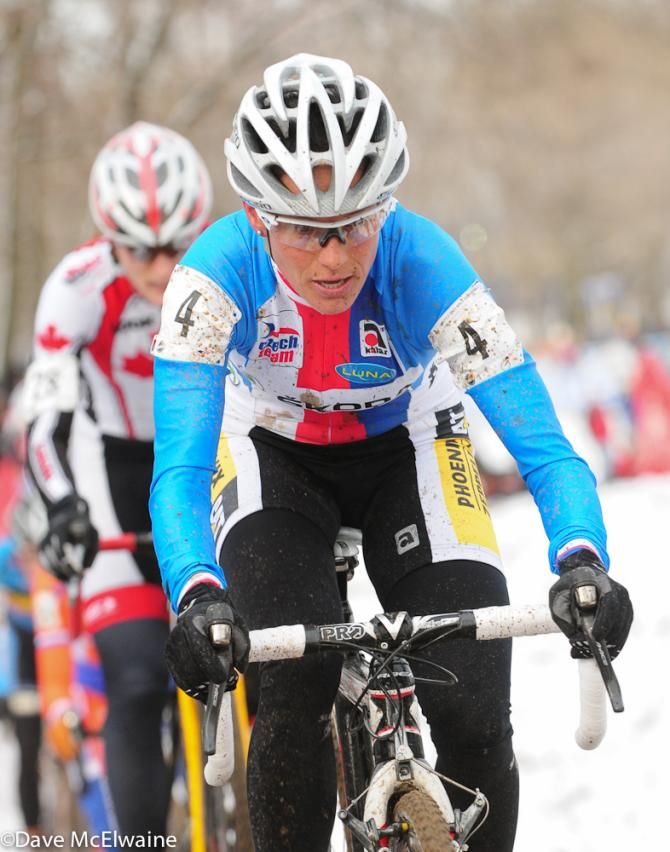 Katerina Nash (CZE) took control of 3rd place