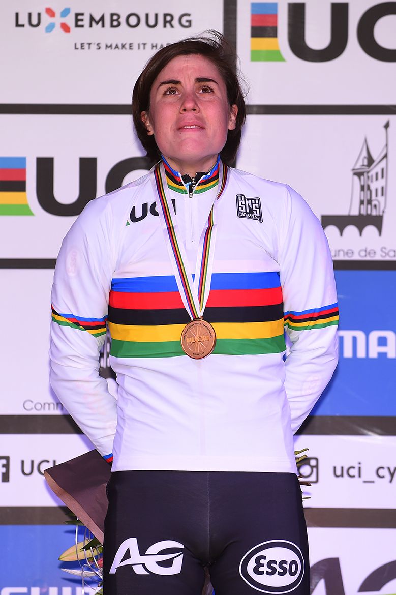 Sanne Cant tries to compose herself as the Belgian national anthem plays