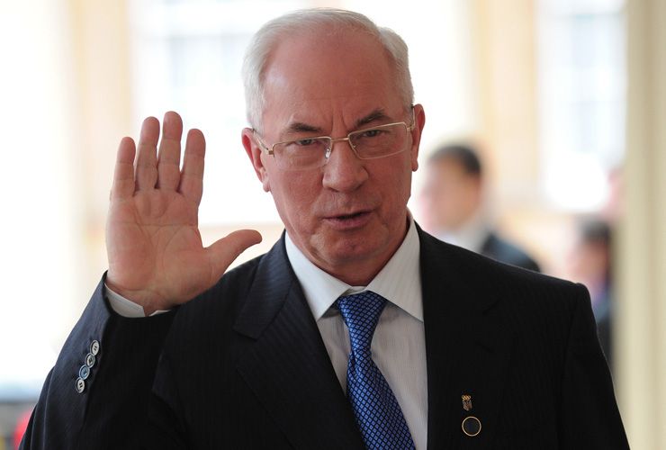 Ukrainian Prime Minister Azarov offers resignation