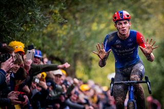 Thibau Nys signals 10 wins for the Nys family at the Koppenbergcross