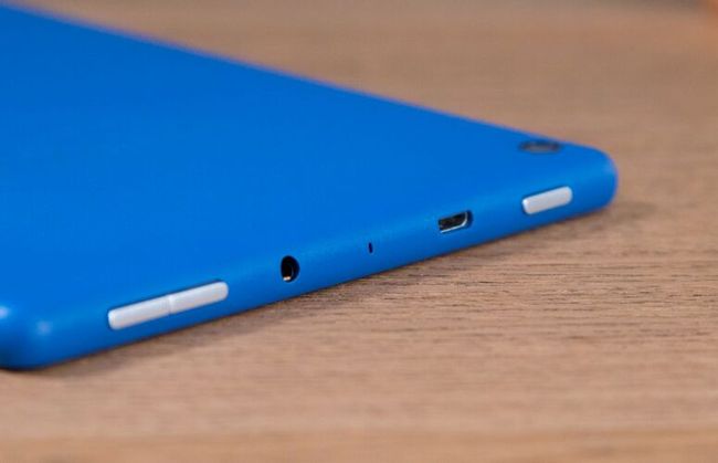 does amazon fire hd 8 have headphone jack