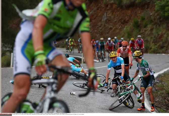 Rein Taaram&auml;e (Cofidis) knows he's hitting the deck