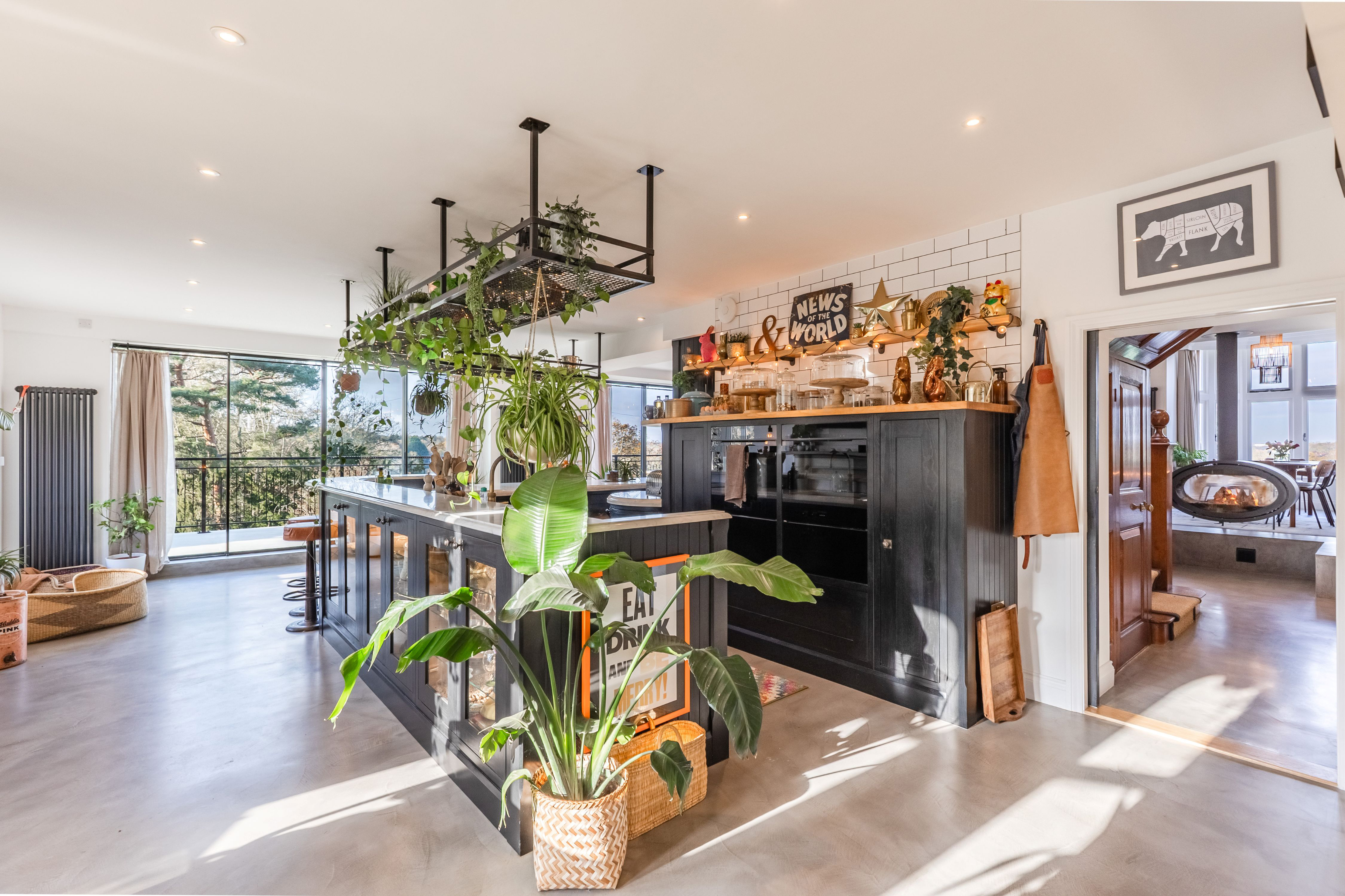 Property for sale with beautiful kitchen: Hill House, Bramerton, Norfolk.