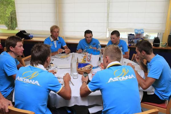 Astana gathers around the table