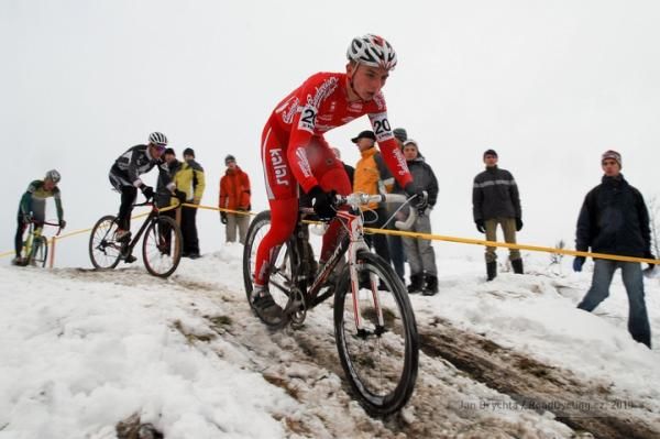 Michael Boros in the lead on the first lap.