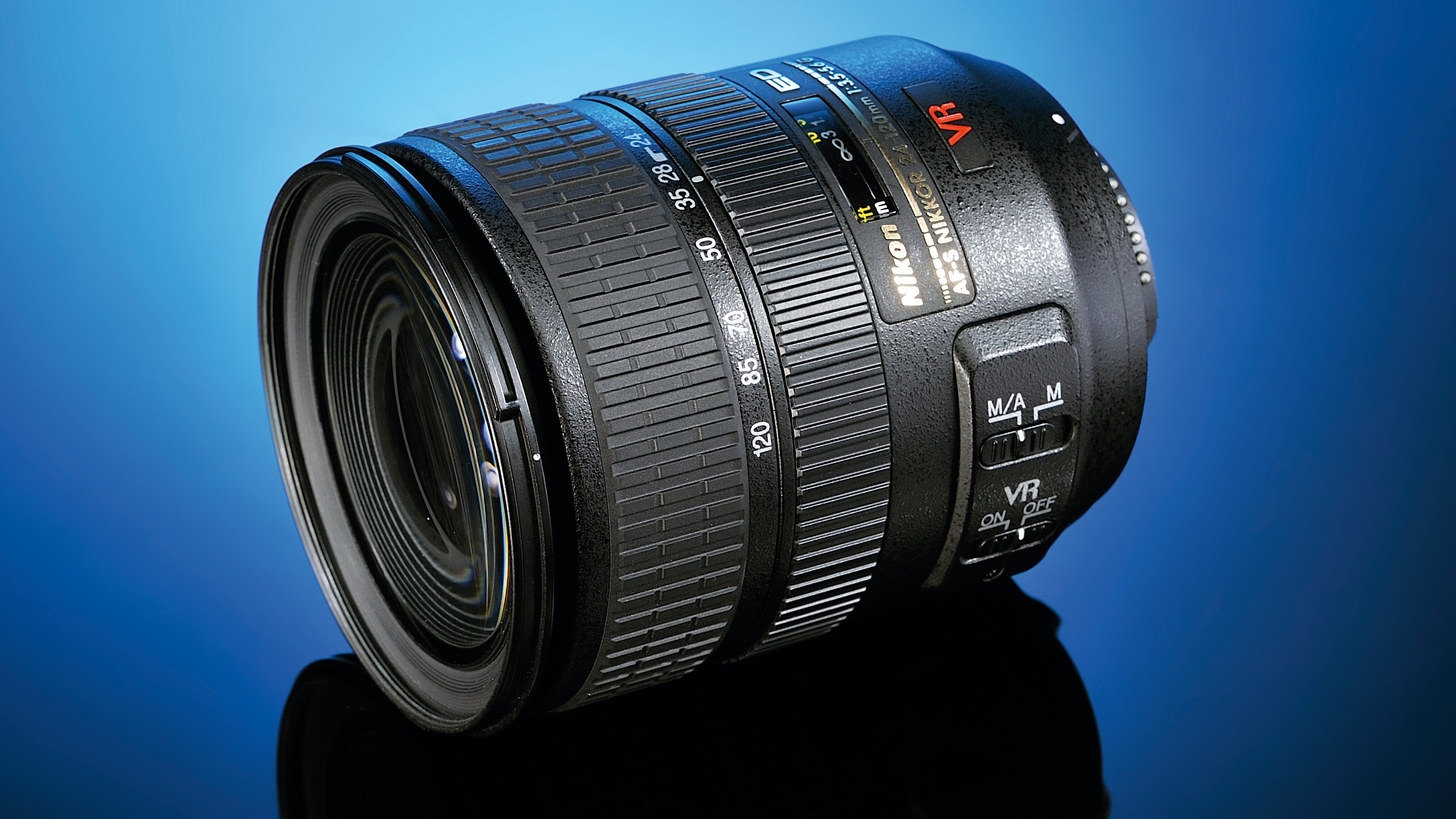 Nikon AF-S 24-120mm f/4G ED VR lens