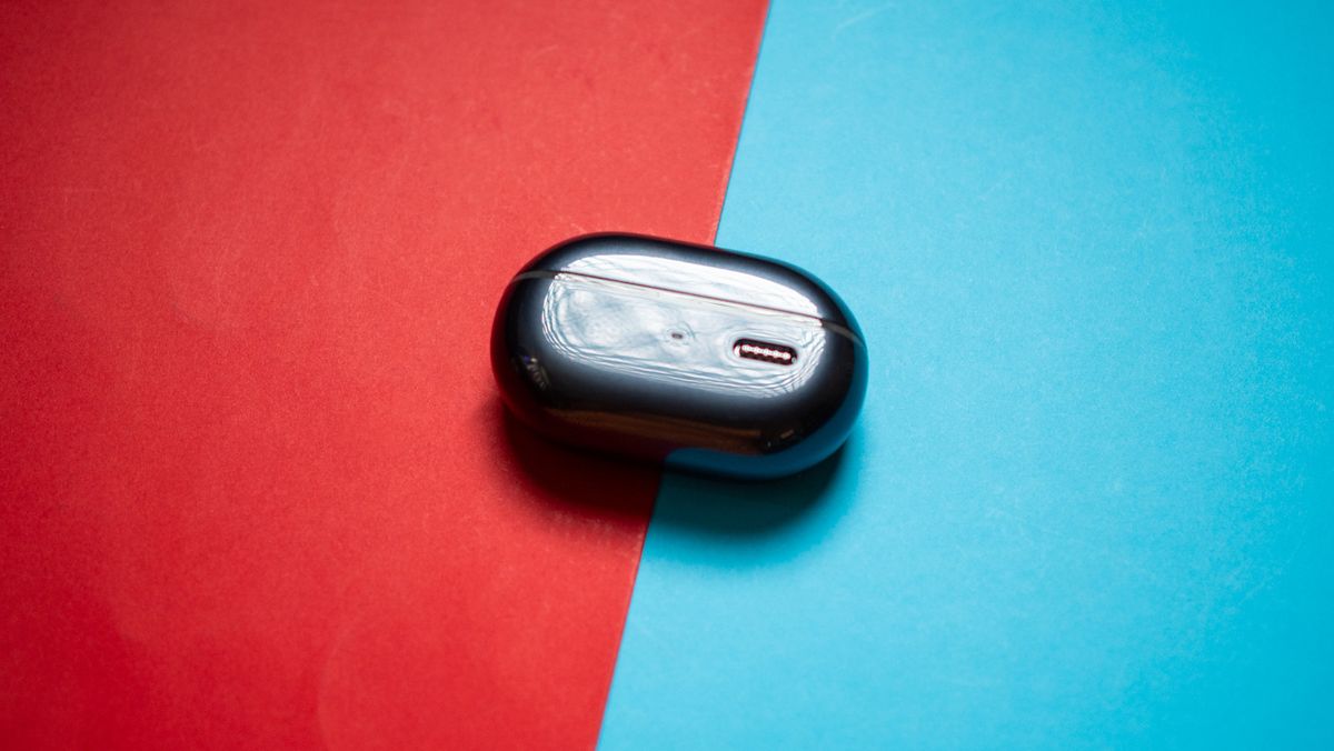 SoundPEATS PearlClip Pro earbuds