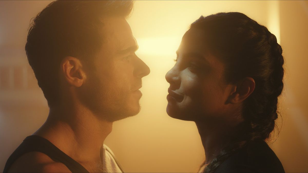 Richard Madden and Priyanka Chopra Jonas in Citadel