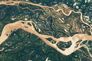 South America’s second largest river, the Paraná River (and its tributaries) is seen here in this astronaut photo acquired on April 9, 2011.