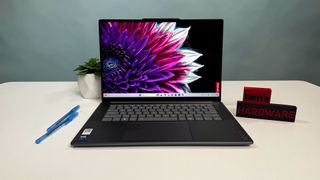 Lenovo Yoga Slim 7i Aura Edition