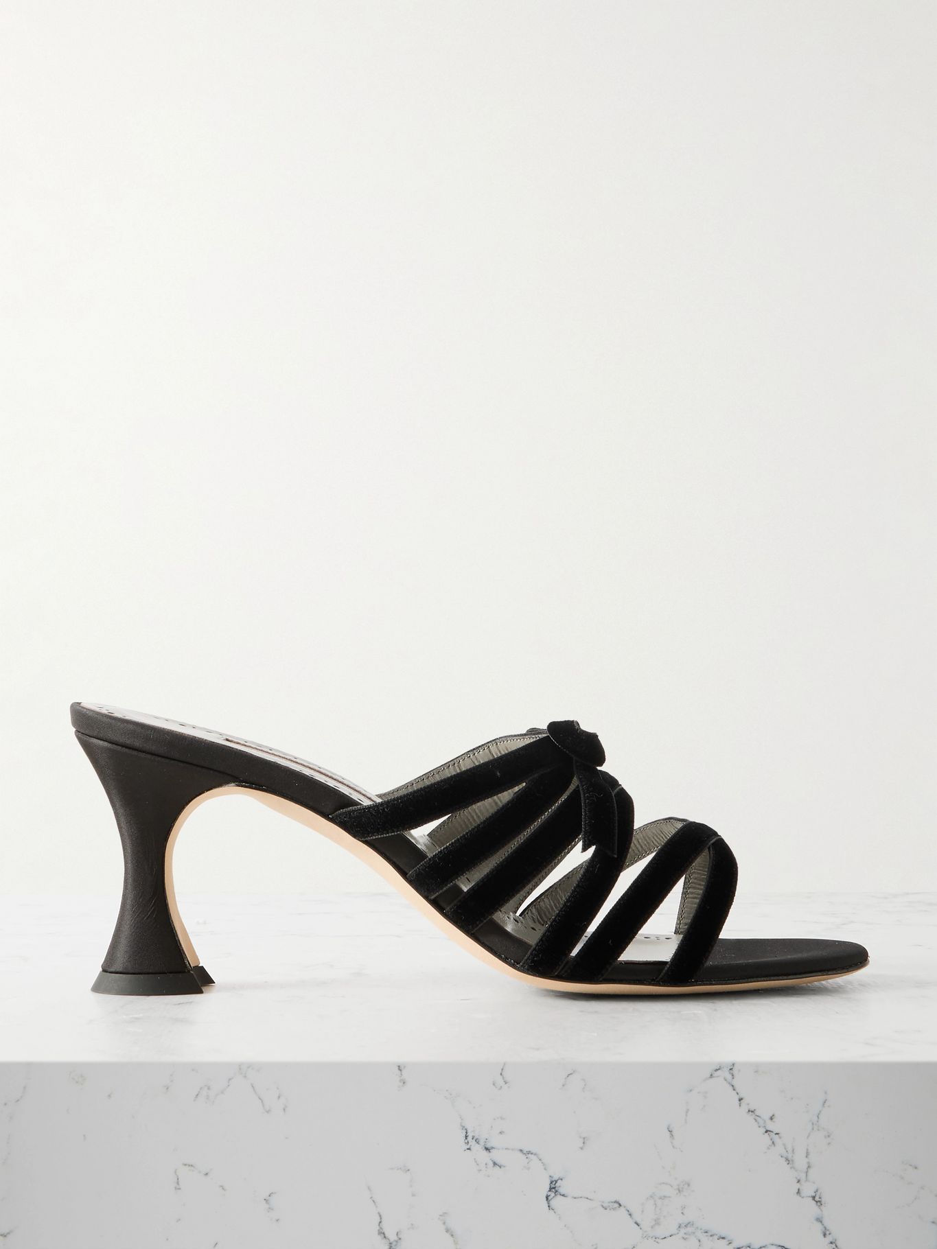 manolo blahnik velvet bow heels