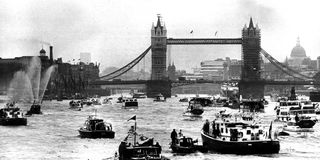 The Queen's 25th Jubilee in 1977 – until this date the bridge was painted brown; ever since, it's kept its colours of red, white and blue.