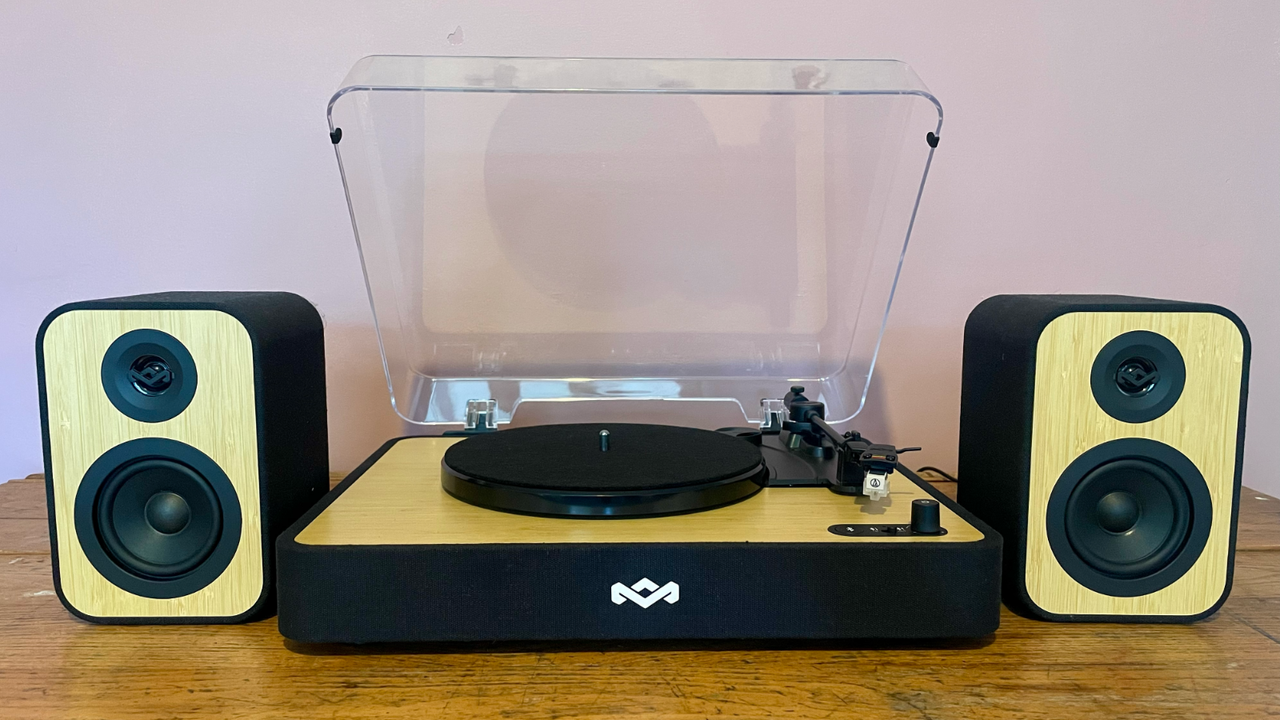House of Marley Revolution Bluetooth turntable