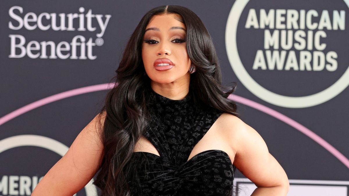 Cardi B's bold striped flooring has invoked a mixed reaction among ...