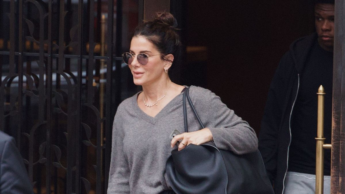 This Is How to Make Your Trendy Summer Flats Not Look Out of Place for Fall