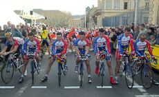 Cofidis's riders line up in tribute to team-mate Andrei Kivilev after his death