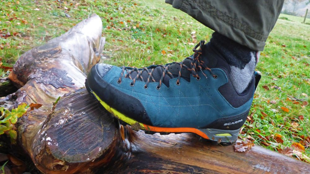 What are approach shoes? Our guide to this specialized shoe Advnture