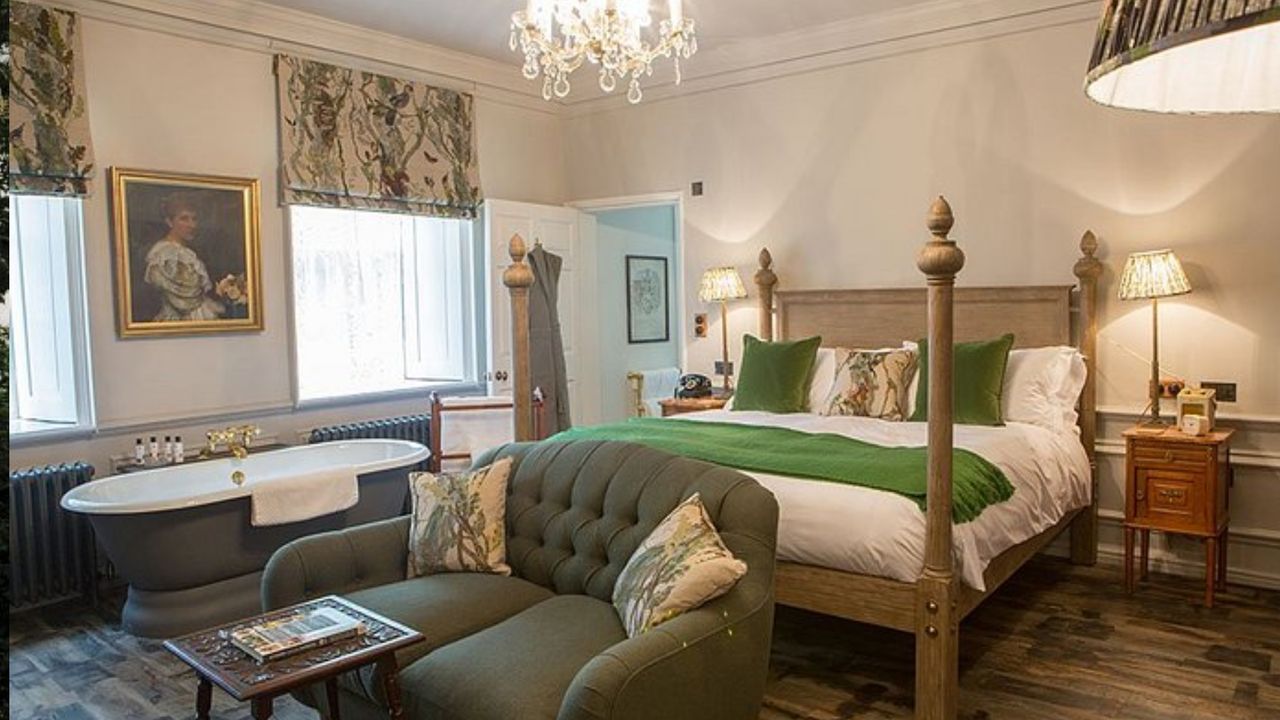 The Pig at Combe country house hotel bedroom