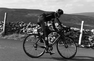 Froome-descent-Buttertubs