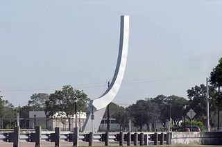 A new monument at the corner of NASA Road 1 and Space Center Boulevard celebrates the connection between the Houston suburb Nassau Bay and NASA's Johnson Space Center.