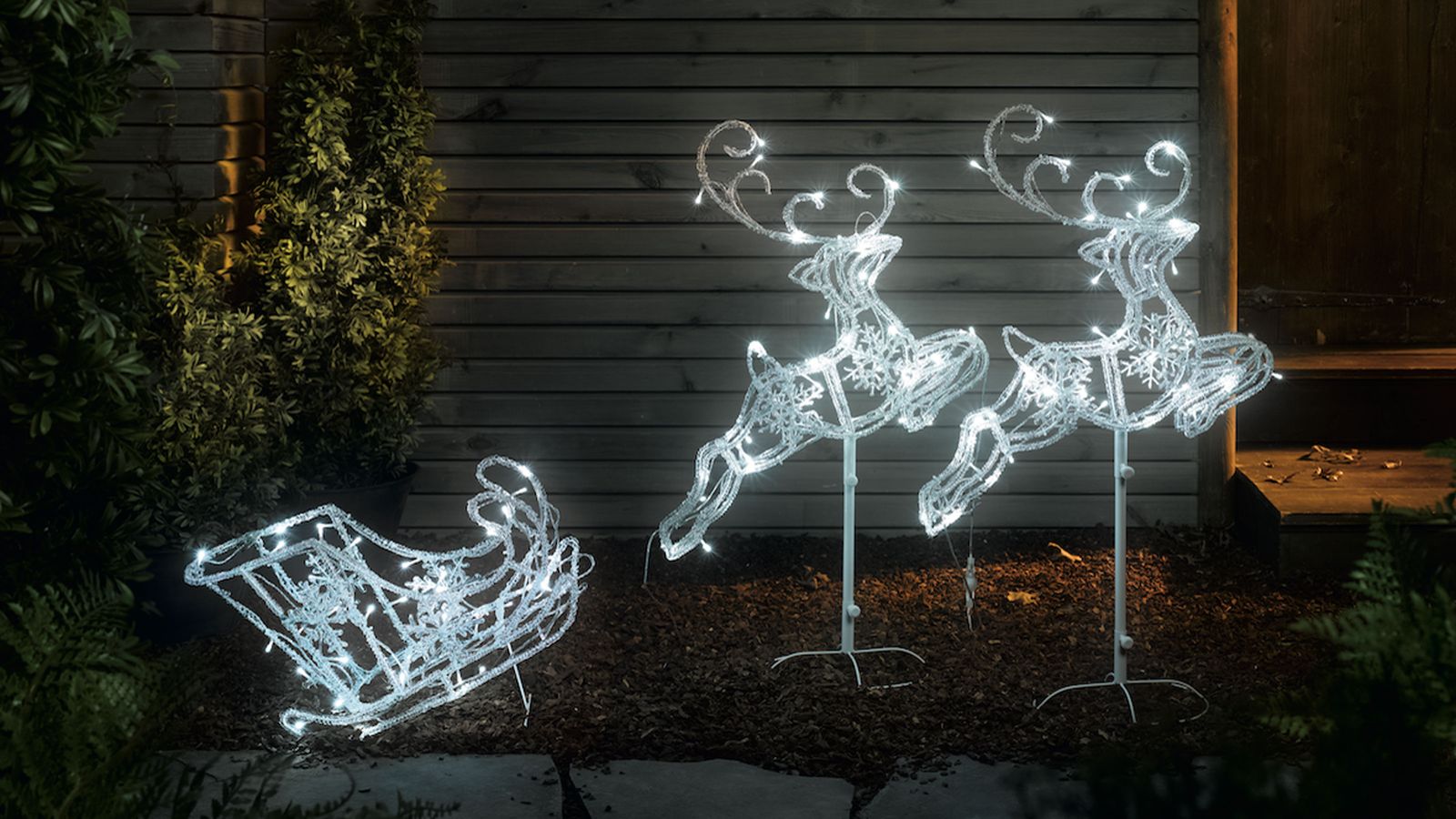 The Lidl outdoor Christmas lights that cost 28p to run all December