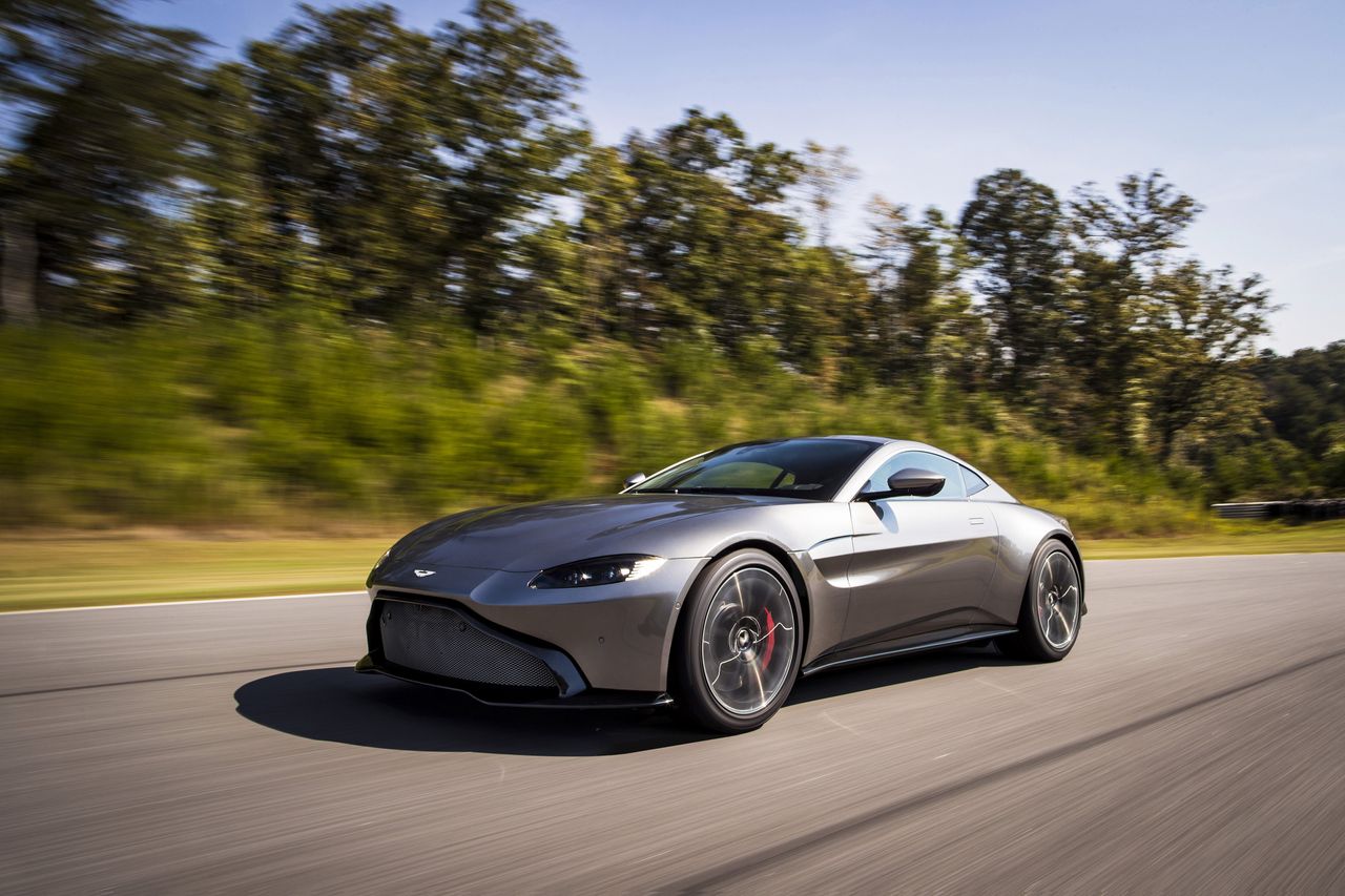 Aston Martin Vantage 18
