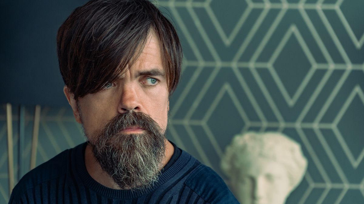 Peter Dinklage as Roman Lunyov in "I Care A Lot" on Netflix.