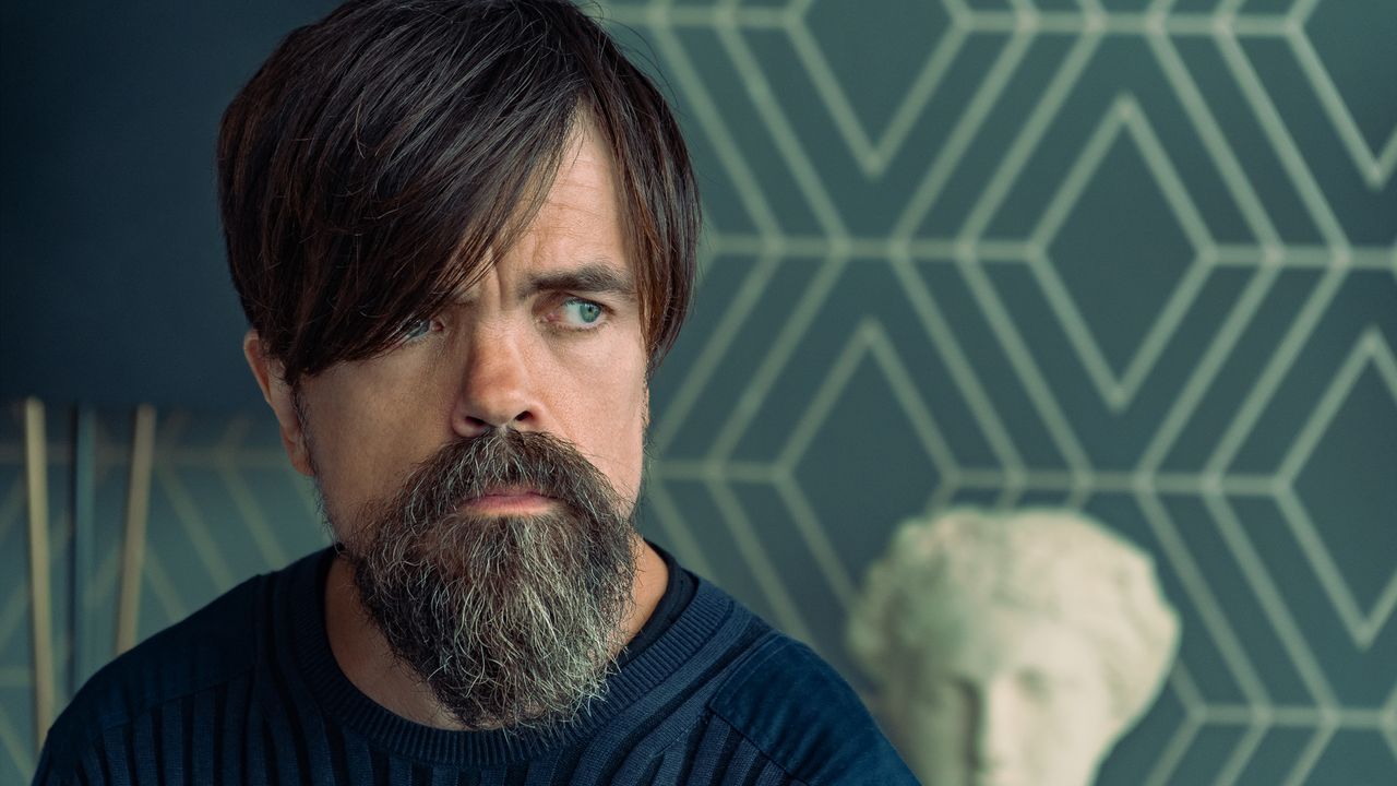Peter Dinklage as Roman Lunyov in "I Care A Lot" on Netflix.