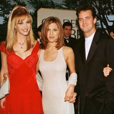 Lisa Kudrow, Jennifer Aniston, Matthew Perry and Courteney Cox on the red carpet