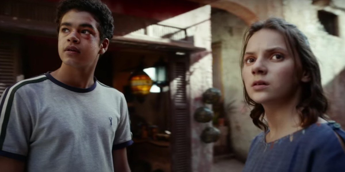 Amir Wilson and Dafne Keen in His Dark Materials Season 2