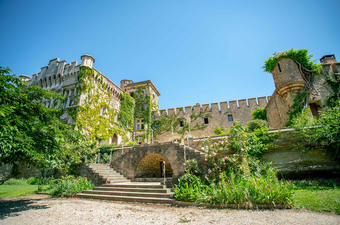 Ch&amp;acirc;teau Saint Laurent in Avignon