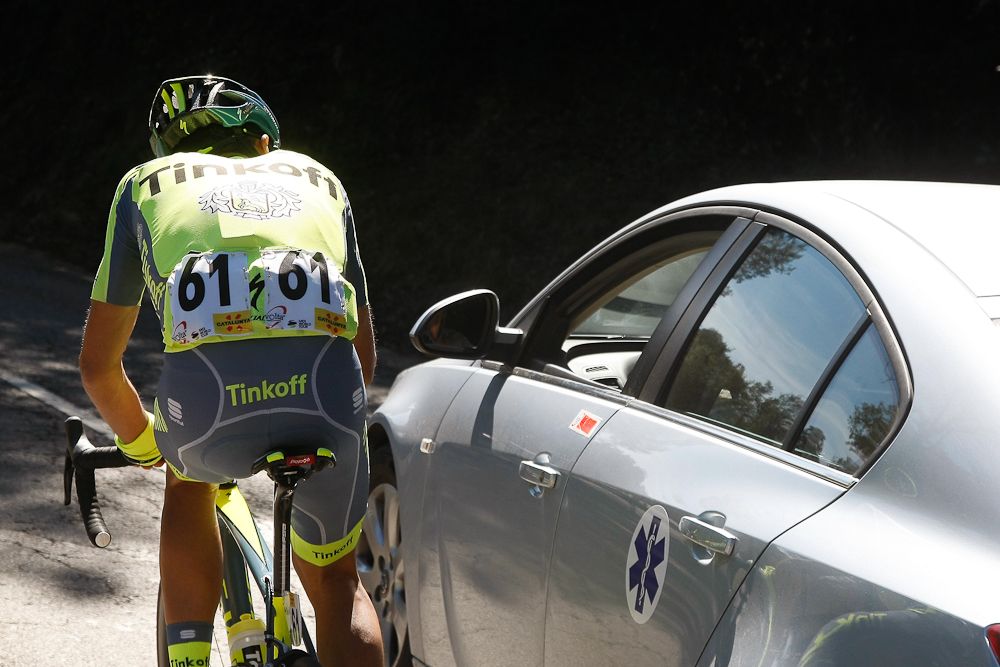 Alberto Contador visits the medical car.