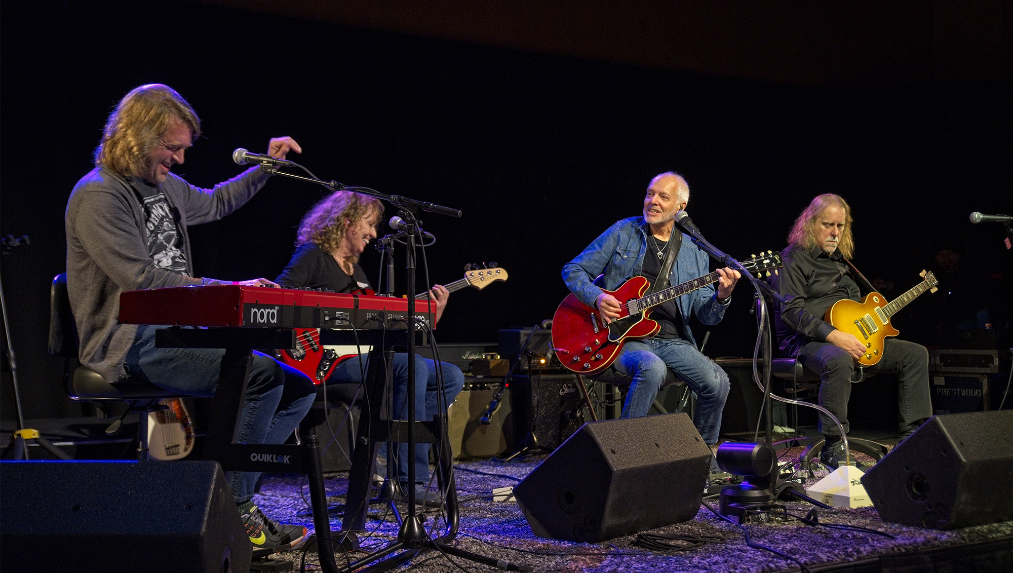Peter Frampton performs onstage for The Art of Music at the Met Museum in NYC. (from left) Rob Arthur, Alison Prestwood, Frampton and Warren Haynes