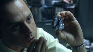 Giovanni Ribisi holding a piece of unobtanium in Avatar